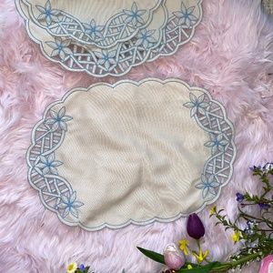 4 Vintage Blue Floral Embroidered Cloth Placemats